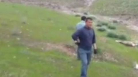 Surxondaryoda fuqarolarning eshak so&lsquo;ygani aytilgan video tarqaldi. Mas&rsquo;ullar video eski ekanini bildirdi