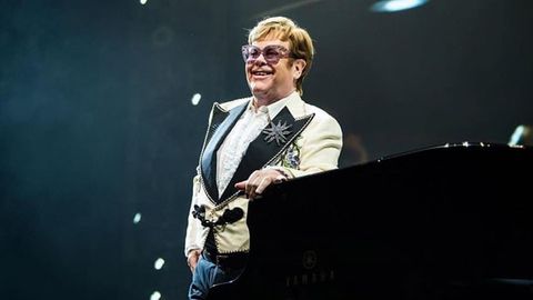 Элтон Жон 10 миллион долларлик шахсий буюмларни аукционга қўйди