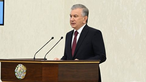 Shavkat Mirziyoyev iqtisodiy kompleksdagi o&lsquo;rinbosarlar sonini 15 foizga qisqatirish bo&lsquo;yicha topshiriq berdi