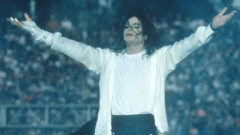 Maykl Jekson haqida biografik film suratga olinadi. Kartinada bosh qahramonni xonandaning jiyani o&lsquo;ynaydi