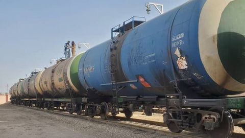 Taliban returns 62 tons of low-quality oil to Uzbekistan