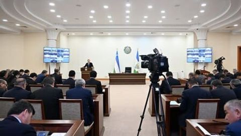 Президент адлия вазирини лавозимдан олиб, Техник тартибга солиш агентлигига раҳбар этиб тайинлаши ҳақида огоҳлантирди