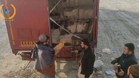 &ldquo;Tolibon&rdquo; sifatsiz yog&lsquo;ni O&lsquo;zbekistonga qaytarib yubordi (video)&nbsp;