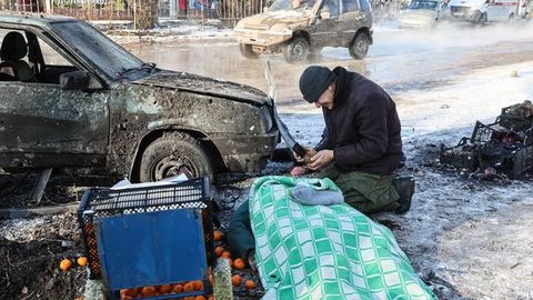 Donetskdagi bozor o&lsquo;qqa tutildi, 25 kishi halok bo&lsquo;ldi (video)&nbsp;