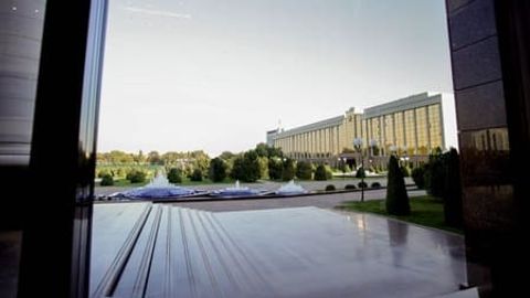 Вазирлар Маҳкамаси кичик бизнесни қўллаб-қувватлаш тартибига оид низомни тасдиқлади