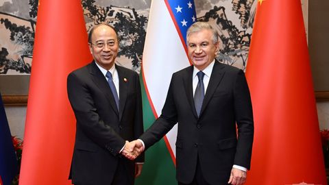 Президент Узбекистана встретился с председателем Китайской национальной нефтегазовой корпорации