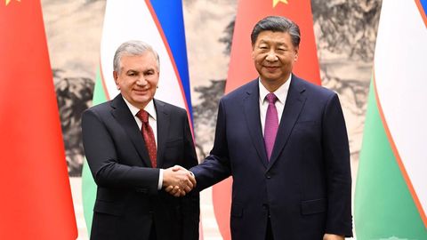 Xi Jinping: It is a pleasure to receive you here in Beijing, my old friend, President Mirziyoyev 