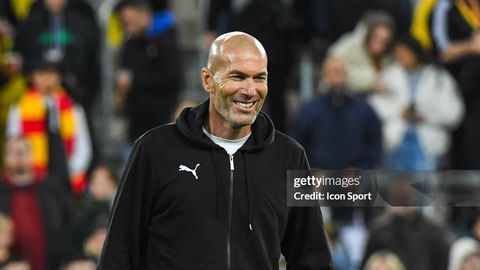 Zinedin Zidan Jazoir terma jamoasidan taklif oldi&nbsp;