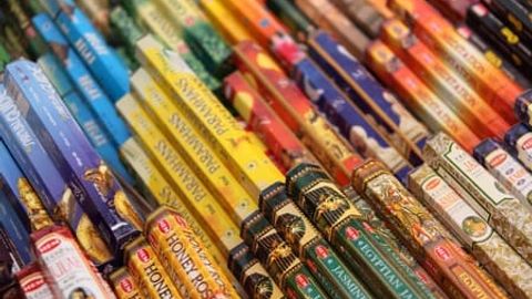 Хушбўй таёқчалар: фойдалими ёки зарарли?