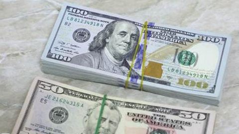 O&lsquo;zbekistonda 2023-yili tijorat banklari fuqarolardan qancha dollar sotib olgani haqida maʼlumot berildi