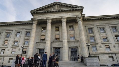 Shveysariya Rossiyaga qarshi sanksiyalar buzilishi yuzasidan tergov boshladi