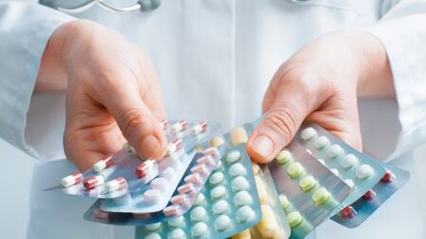 Uyqudan oldin ichish mumkin bo&lsquo;lmagan 5 xil dori