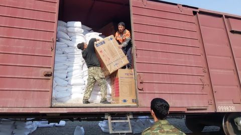 Сурхондарёдаги божхона постида 10 млрд сўмлик ноқонуний тамакилар тўхтатиб қолинди (видео)