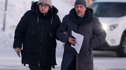 &ldquo;Ўғлимни сўнгги бор кўришга рухсат беринг&rdquo; &mdash; Навальнийнинг онаси Путинга мурожаат қилди