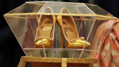 2 миллиондан 20 миллион долларгача: дунёдаги энг қиммат оёқ кийимларнинг нархини биласизми?