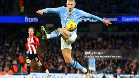 “Манчестер Сити” чемпионлик пойгасига қайтди. Ҳоланддан антиқа натижа (видео)