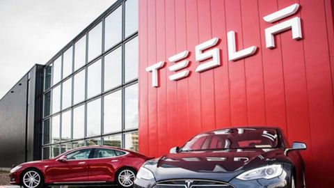 Tesla eng qimmat avtomobil ishlab chiqaruvchi kompaniya maqomini yo&lsquo;qotdi