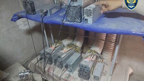 Бухорода майнинг ферма ташкил этган иккита хонадон давлатга 860 млн сўм зарар етказди