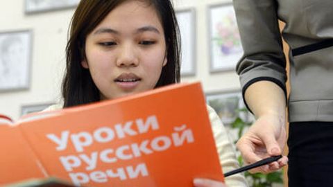Putin MDHda rus tilini targ&lsquo;ib qilishni kuchaytirishni buyurdi&nbsp;