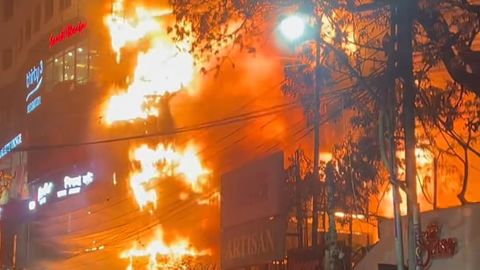 Bangladesh restoranidagi yong&lsquo;inda 40 dan ortiq odam halok bo&lsquo;ldi (video)&nbsp;
