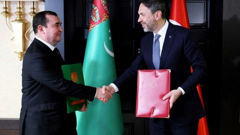 Turkmenistan signs 'gas' Memorandum with Turkey