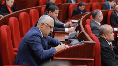 Uzbekistan toughens penalties for distributing drugs online