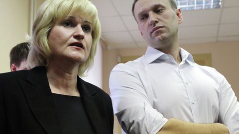 “Бу ерда мени заҳарлашяпти” — Навальнийнинг собиқ адвокати марҳум сиёсатчининг хавотири ҳақида гапирди