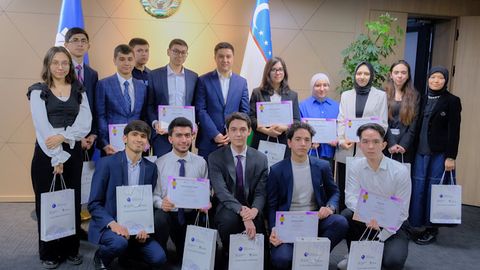 12 nafar o&lsquo;zbekistonlik talaba Xitoyga ta&rsquo;lim sayohatiga yo&lsquo;l oladi