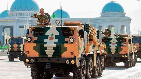 В нейтральном Туркменистане весенний призыв в армию