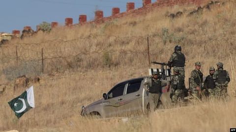 Suicide attack on Pakistan military post near Afghan border results in seven fatalities&nbsp;