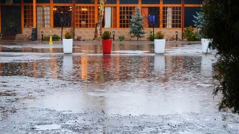&ldquo;O&lsquo;zgidromet&rdquo; kuchli yomg&lsquo;ir sababli hududlarni suv bosishidan ogohlantirdi