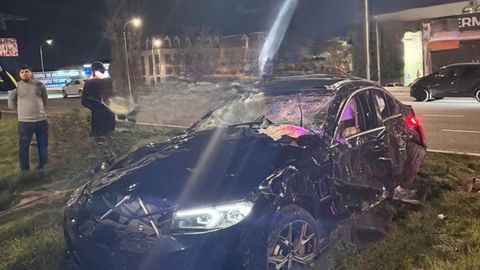 Toshkentda BMW beton to&lsquo;siqqa urilib, ag&lsquo;darilib ketdi&nbsp;