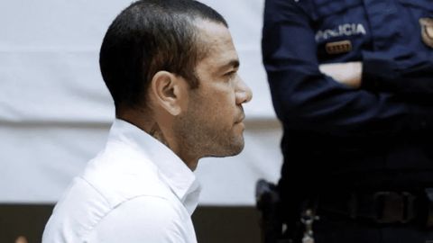 &ldquo;Ҳаммаси тугади&rdquo;. Неймарнинг отаси Дани Алвес учун 1 миллион евро миқдорида гаров пули тўлаганини рад этмоқда