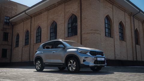 Kia выводит компактный городской кроссовер Sonet на рынок Узбекистана