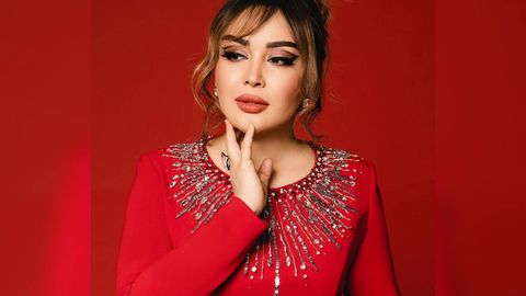 “U hozir yulduzlarga qo‘shiq yozyapti, biz esa oddiy odammiz”. Yulduz Turdiyeva Hamdam Sobirovdan xafa bo‘lgani va eng ko‘p daromad olib kelgan qo‘shiqlari haqida