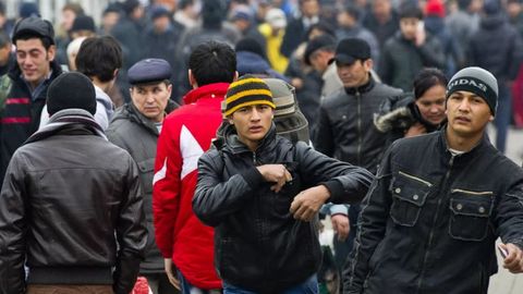 Россияда хорижликларнинг визасиз қолиш муддатини қисқартириш таклиф қилинди