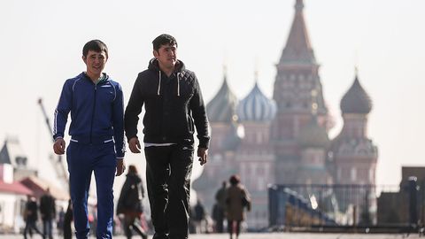 Rossiyada tojikistonliklar terakt tufayli Ukrainadagi urushga yuborilishidan qo&lsquo;rqmoqda &mdash; NYT