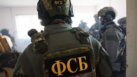 ФСБ России заблокировала террористов в квартирах в Махачкале и Каспийске