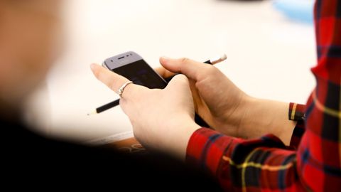 Почти у 100% взрослого населения Узбекистана есть мобильные телефоны