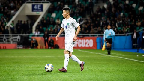 Аббосбек Файзуллаев признан наиболее высокооплачиваемым футболистом Узбекистана