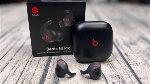 Apple компанияси махсус Beats&nbsp;Fit Pro&nbsp;қулоқчинларини тақдим этди