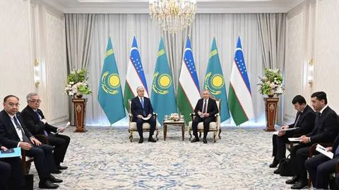 Uzbekistan and Kazakhstan presidents discuss bilateral relations in Khiva meeting