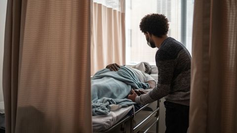 Францияда &ldquo;Ҳаёт тугаши&rdquo; тўғрисидаги қонун кучга кириши мумкин