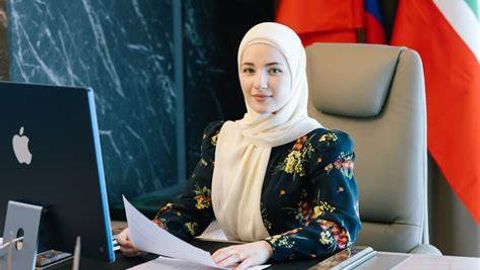 Qodirovning 19 yoshli qizi medal bilan taqdirlandi