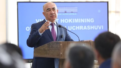 &ldquo;Она ўн марта боласини тергаса ҳам, отанинг бир марта нима қиляпсан деган гапи тош босади&rdquo;. Зоир Мирзаев мактабдаги оталар мажлиси ҳақида