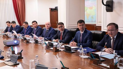 Казахстан направит часть изъятых у олигархов $90 млн на борьбу с паводками