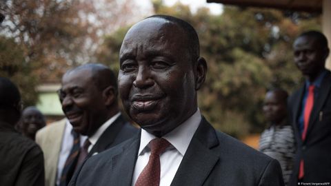 МАР собиқ президентини ҳибсга олишга халқаро ордер берилди