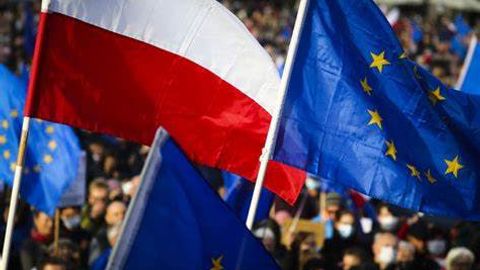 Yevrokomissiya Polshaga nisbatan jazo tartibini to&lsquo;xtatadi