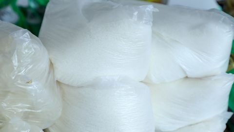 Казахстан вводит временный запрет на экспорт сахара&nbsp;