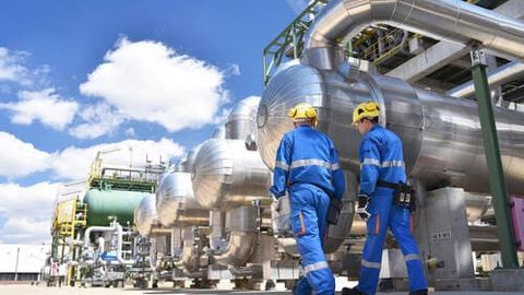 Rossiya neft va gaz sanoatida kadrlar tanqisligi kuzatilmoqda